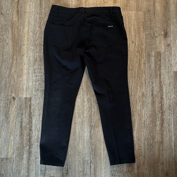 DKNY PANTS STRETCHY SIZE(L) - Picture 5 of 6
